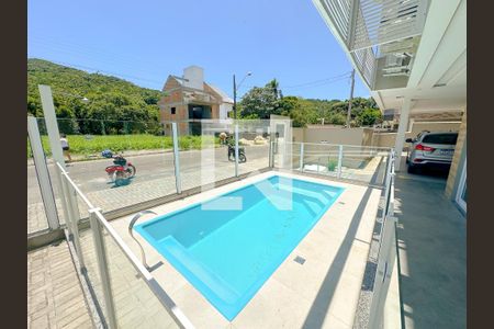 Apartamento para alugar com 102m², 2 quartos e sem vagaÁrea comum - Piscina