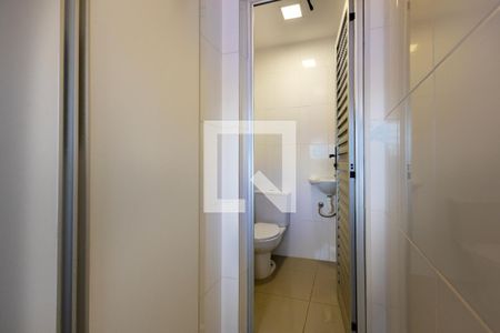 Apartamento para alugar com 116m², 3 quartos e 2 vagas Apartamento para alugar com 116m², 3 quartos e 2 vagasBanheiro da Área de Serviço