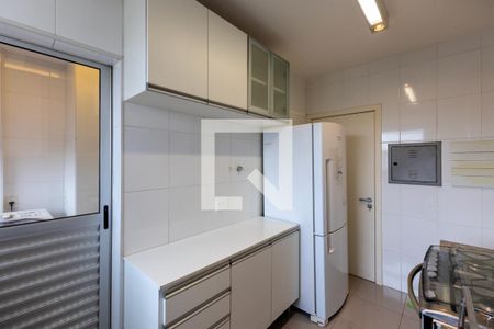 Apartamento para alugar com 116m², 3 quartos e 2 vagas Apartamento para alugar com 116m², 3 quartos e 2 vagasCozinha