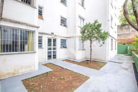 Apartamento à venda com 42m², 2 quartos e 1 vaga Apartamento à venda com 42m², 2 quartos e 1 vagaFachada do bloco