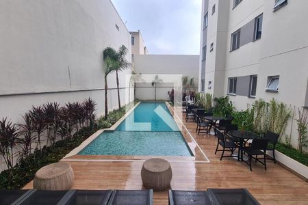 Apartamento à venda com 32m², 1 quarto e sem vaga Apartamento à venda com 32m², 1 quarto e sem vagaÁrea comum - Piscina