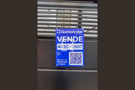 Casa à venda com 135m², 3 quartos e 2 vagas Casa à venda com 135m², 3 quartos e 2 vagasPlaca Banner Instalada na Fachada