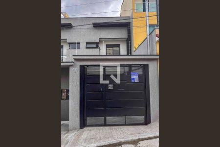 Casa à venda com 135m², 3 quartos e 2 vagas Casa à venda com 135m², 3 quartos e 2 vagasFachada