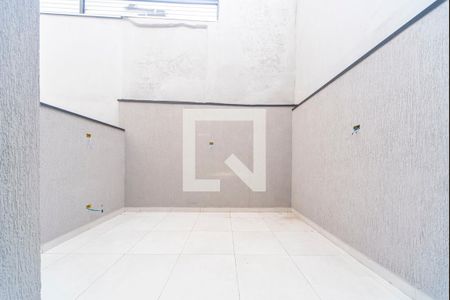 Casa à venda com 135m², 3 quartos e 2 vagas Casa à venda com 135m², 3 quartos e 2 vagasQuintal Fundos