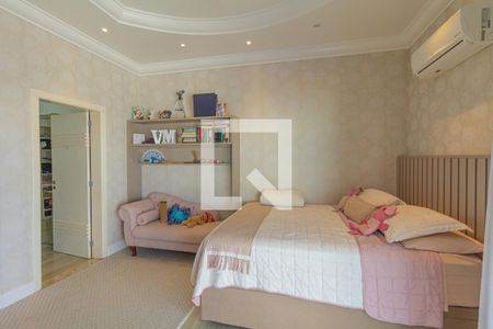 Casa à venda com 360m², 3 quartos e 3 vagasSuíte 1