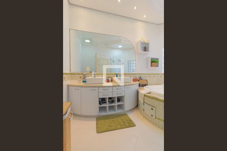 Casa à venda com 360m², 3 quartos e 3 vagasBanheiro da Suíte 2