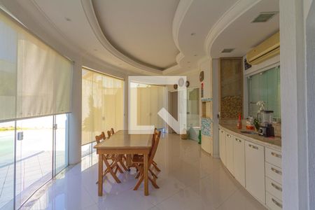 Casa à venda com 360m², 3 quartos e 3 vagasVaranda gourmet