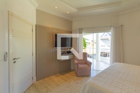 Casa à venda com 360m², 3 quartos e 3 vagasSuíte 2