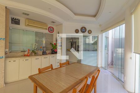 Casa à venda com 360m², 3 quartos e 3 vagasVaranda gourmet