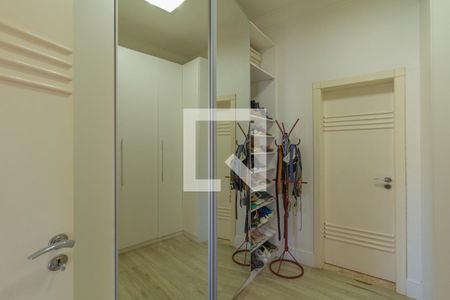Casa à venda com 360m², 3 quartos e 3 vagasCloset da Suíte 2