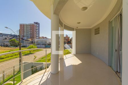 Casa à venda com 360m², 3 quartos e 3 vagasVaranda do escritório