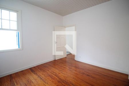 Casa à venda com 450m², 6 quartos e 6 vagas Casa à venda com 450m², 6 quartos e 6 vagasQuarto 2