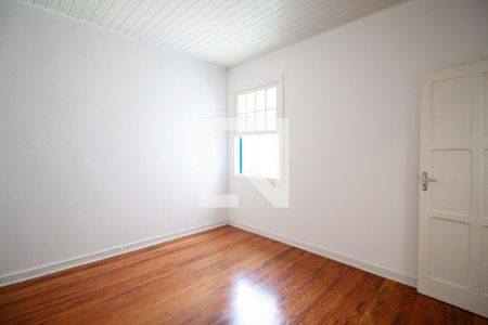 Casa à venda com 450m², 6 quartos e 6 vagas Casa à venda com 450m², 6 quartos e 6 vagasQuarto 2