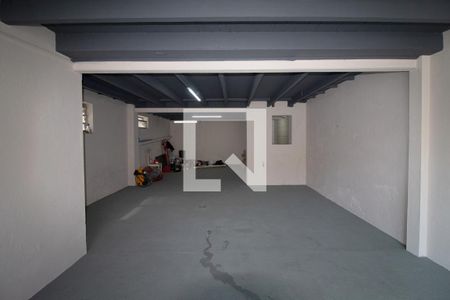 Casa à venda com 450m², 6 quartos e 6 vagas Casa à venda com 450m², 6 quartos e 6 vagasGaragem