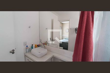 Apartamento à venda com 74m², 3 quartos e 1 vaga Apartamento à venda com 74m², 3 quartos e 1 vagaBanheiro da Suíte