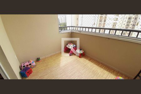 Apartamento à venda com 74m², 3 quartos e 1 vaga Apartamento à venda com 74m², 3 quartos e 1 vagaSacada