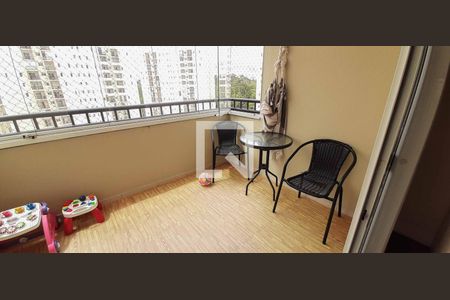 Apartamento à venda com 74m², 3 quartos e 1 vaga Apartamento à venda com 74m², 3 quartos e 1 vagaSacada