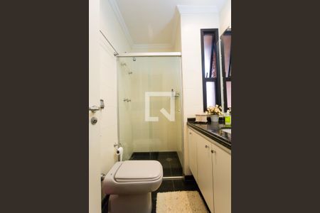 Apartamento à venda com 246m², 3 quartos e 4 vagasBanheiro da Suíte 1