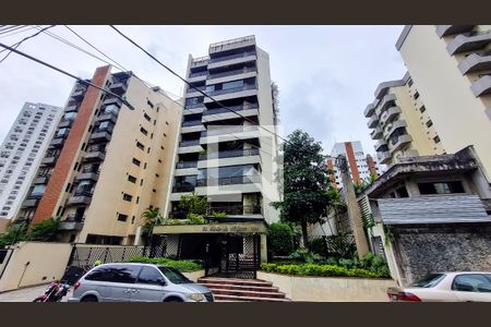 Apartamento à venda com 246m², 3 quartos e 4 vagasFachada
