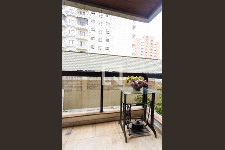 Apartamento à venda com 246m², 3 quartos e 4 vagasSala de TV varanda