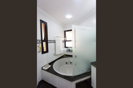 Apartamento à venda com 246m², 3 quartos e 4 vagasBanheiro da Suíte 3