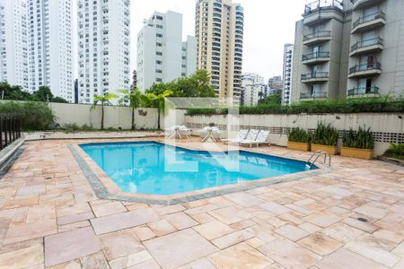 Apartamento à venda com 246m², 3 quartos e 4 vagasÁrea comum - Piscina