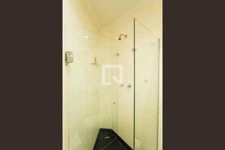 Apartamento à venda com 246m², 3 quartos e 4 vagasBanheiro da Suíte 2