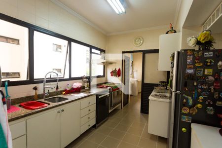 Apartamento à venda com 246m², 3 quartos e 4 vagasCozinha
