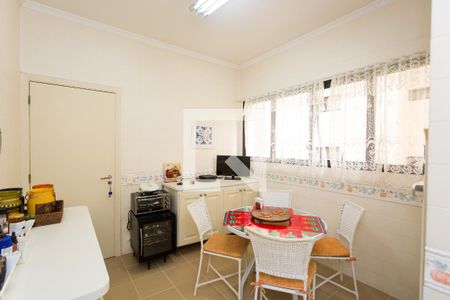 Apartamento à venda com 246m², 3 quartos e 4 vagasCopa