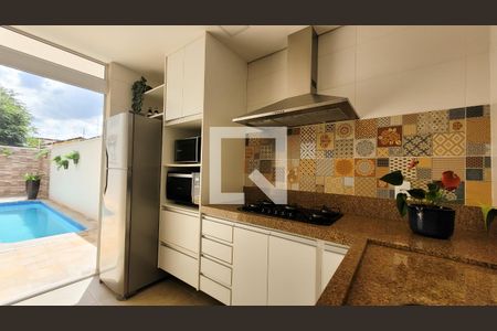 Casa à venda com 320m², 5 quartos e 4 vagasÁrea gourmet