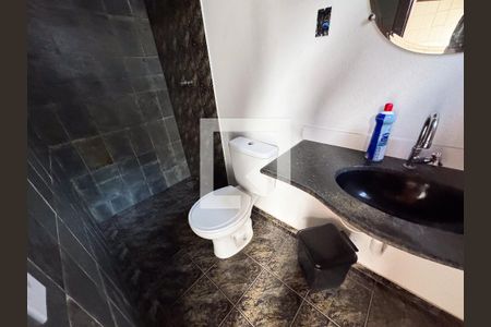 Casa à venda com 200m², 4 quartos e 4 vagasBanheiro de Serviço