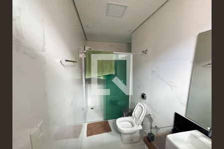 Casa à venda com 200m², 4 quartos e 4 vagasBanheiro do Quarto 3