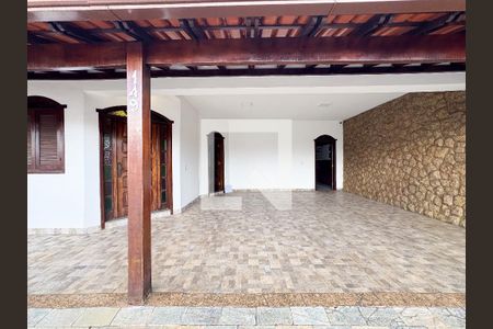 Casa à venda com 200m², 4 quartos e 4 vagasÁrea comum