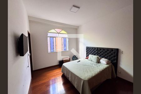 Casa à venda com 200m², 4 quartos e 4 vagasQuarto 3