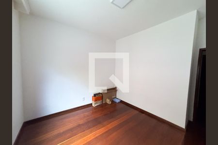 Casa à venda com 200m², 4 quartos e 4 vagasQuarto 4