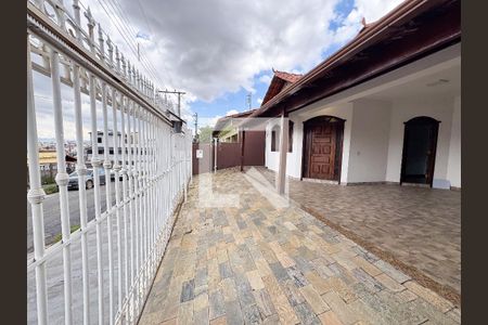 Casa à venda com 200m², 4 quartos e 4 vagasÁrea comum