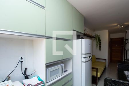 Apartamento à venda com 104m², 2 quartos e 1 vaga Apartamento à venda com 104m², 2 quartos e 1 vagaCozinha e Área de Serviço