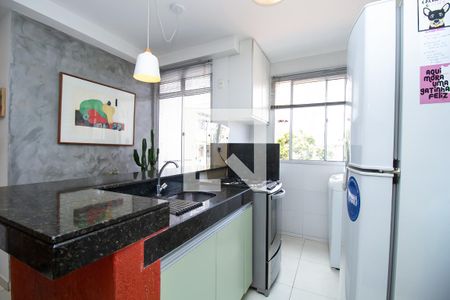 Apartamento à venda com 104m², 2 quartos e 1 vaga Apartamento à venda com 104m², 2 quartos e 1 vagaCozinha e Área de Serviço