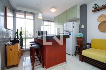 Apartamento à venda com 104m², 2 quartos e 1 vaga Apartamento à venda com 104m², 2 quartos e 1 vagaCozinha e Área de Serviço