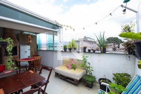 Apartamento à venda com 104m², 2 quartos e 1 vaga Apartamento à venda com 104m², 2 quartos e 1 vagaTerraço