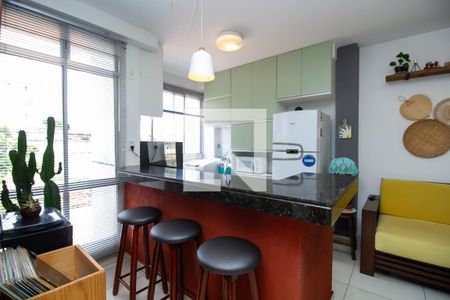 Apartamento à venda com 104m², 2 quartos e 1 vaga Apartamento à venda com 104m², 2 quartos e 1 vagaCozinha e Área de Serviço