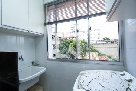 Apartamento à venda com 104m², 2 quartos e 1 vaga Apartamento à venda com 104m², 2 quartos e 1 vagaCozinha e Área de Serviço