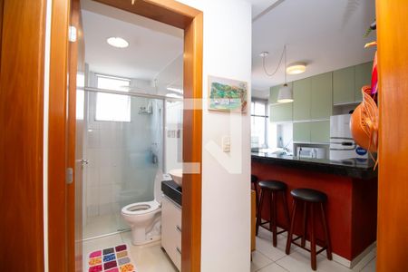 Apartamento à venda com 104m², 2 quartos e 1 vaga Apartamento à venda com 104m², 2 quartos e 1 vagaBanheiro 1