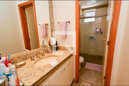 Apartamento à venda com 163m², 4 quartos e 3 vagasBanheiro Suíte