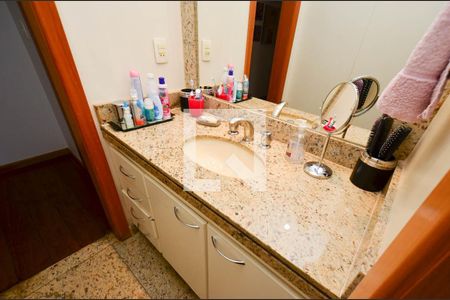 Apartamento à venda com 163m², 4 quartos e 3 vagasBanheiro Suíte