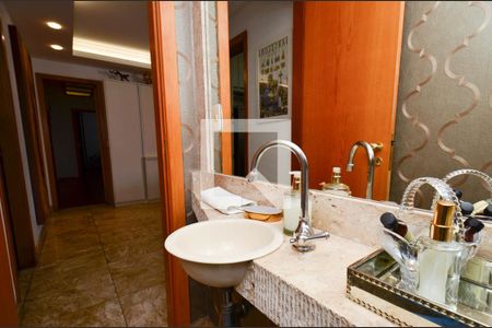 Apartamento à venda com 163m², 4 quartos e 3 vagasLavabo