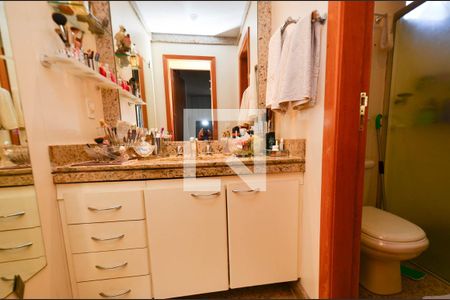 Apartamento à venda com 163m², 4 quartos e 3 vagasBanheiro Suíte