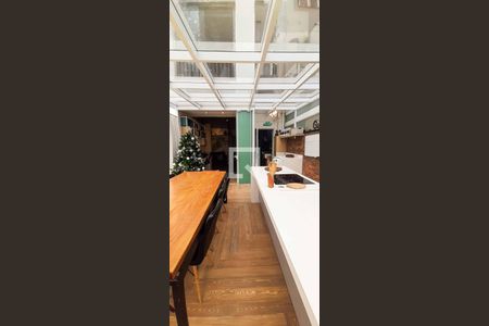 Apartamento à venda com 120m², 2 quartos e 1 vaga Apartamento à venda com 120m², 2 quartos e 1 vagaVaranda Gourmet