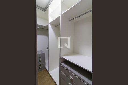 Apartamento para alugar com 63m², 2 quartos e 1 vagaCloset