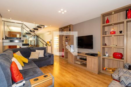 Sala de casa à venda com 4 quartos, 140m² em Vila Diva (zona Leste), São Paulo